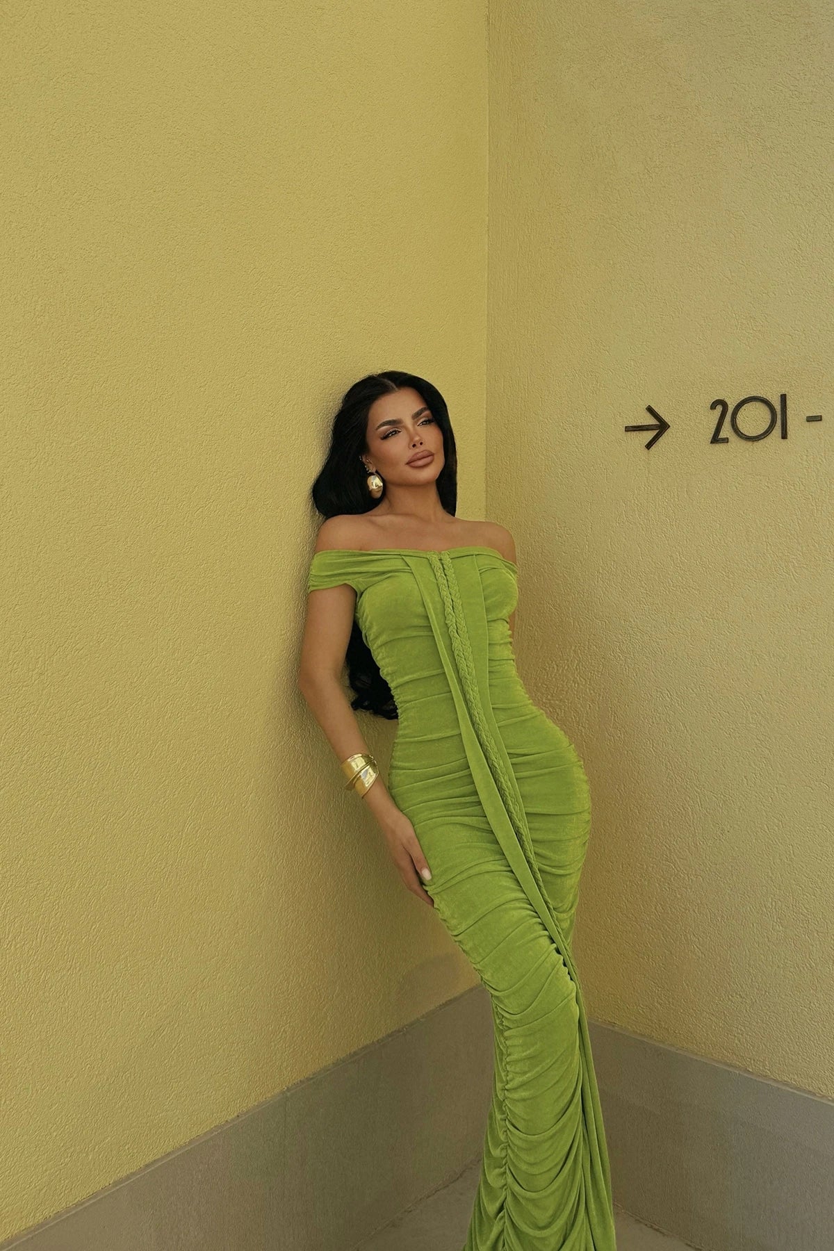 Emerald Allure – Flowing Cut-Out Dress