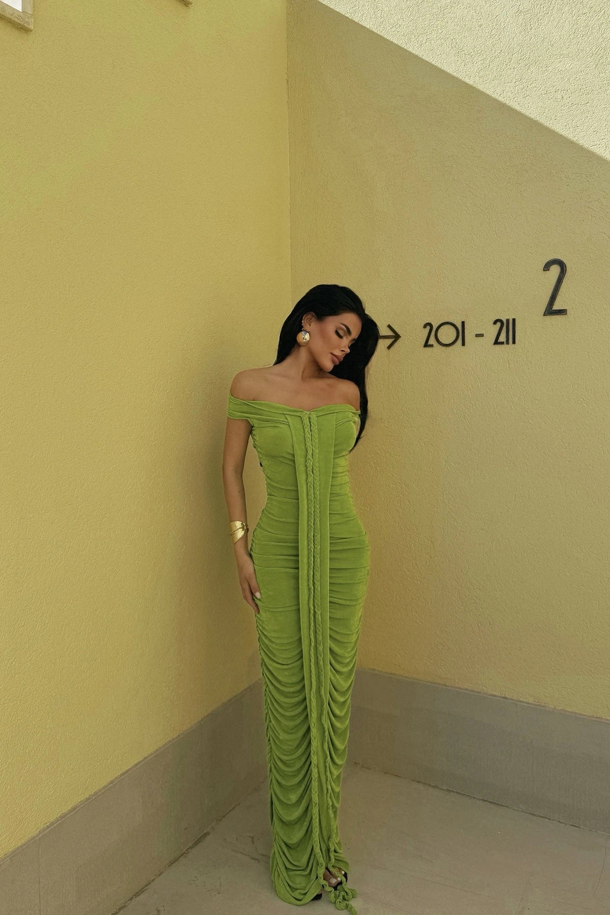 Emerald Allure – Flowing Cut-Out Dress