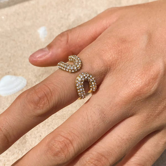 Golden Loop – Strass Statement Ring